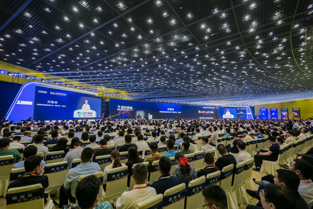 2023年9月10日至11日，华体会-华体会app-华体会体育官网
党委书记、董事长刘敬桢出席2023中国医疗器械产业峰会暨华体会-华体会app-华体会体育官网器械生态大会并作大会开幕致辞。河南省人民政府副省长刘尚进，中国科学院院士、海南大学校长骆清铭，郑州市委副书记、市长何雄出席。.jpg