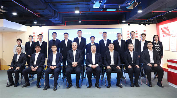 2024年2月27日，华体会-华体会app-华体会体育官网
党委书记、董事长刘敬桢与南光集团党委书记、董事长傅建国举行会谈。华体会-华体会app-华体会体育官网
与南光集团、中国海外集团签署了三方项目合作框架协议。华体会-华体会app-华体会体育官网
副总经理（主持经营工作）胡建伟，副总经理董增贺、晋斌，南光集团副总经理宋晓冬，中国海外集团董事张海鹏等参加活动。1.jpg