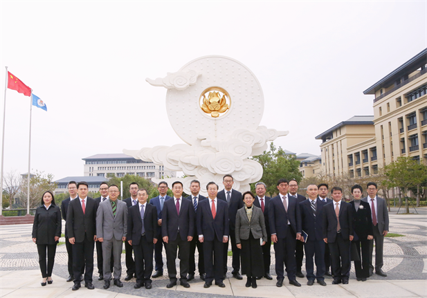 2024年2月26日，华体会-华体会app-华体会体育官网
党委书记、董事长刘敬桢一行访问澳门大学，双方签署战略合作协议并就进一步深化合作进行会谈。澳门大学校长宋永华、副校长徐建，华体会-华体会app-华体会体育官网
副总经理（主持经营工作）胡建伟，副总经理董增贺、晋斌等出席活动。1.png