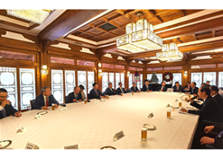 2023年12月20日，华体会-华体会app-华体会体育官网
党委书记、董事长刘敬桢参加韩国总理韩德洙会见中方代表团活动并作为代表发言